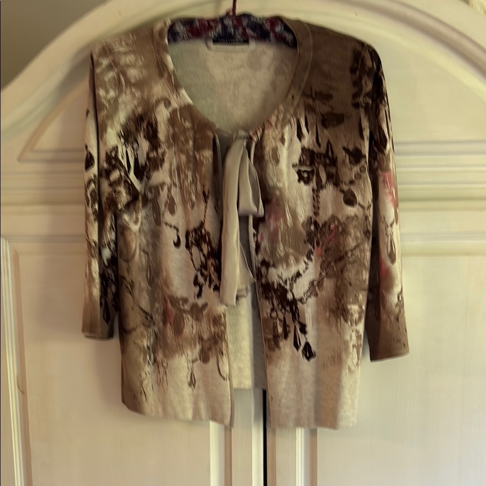 Luisa Cerano stunning soft floral cardigan with bow